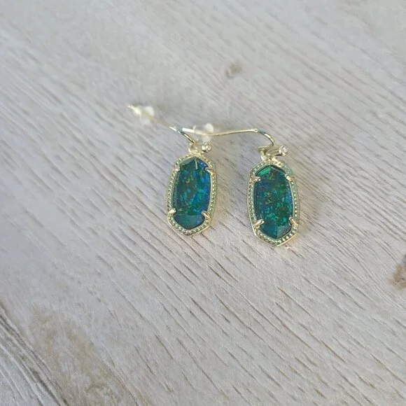 Kendra Scott Gold Lee Drop Earrings in Midnight Kyocera Opal Illusion - Picture 2 of 3